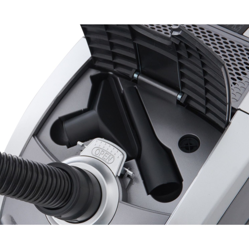 مكنسة بلاك اند وايت، 2200 وات، فضي - VC-68 ER 