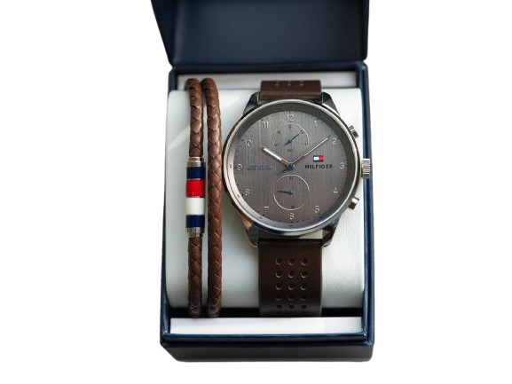 2770047 ساعة تومي رجالي