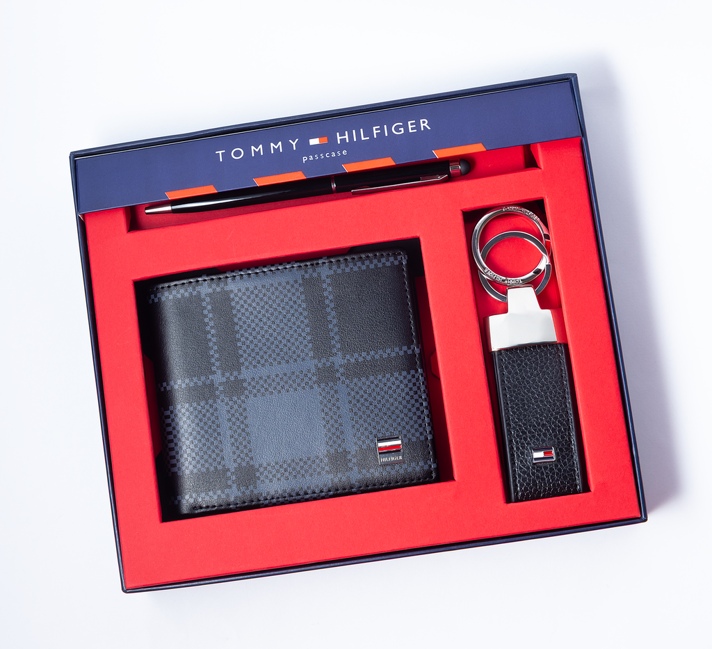 Tommy Hilfiger Set of Wallet , and Keychain-30