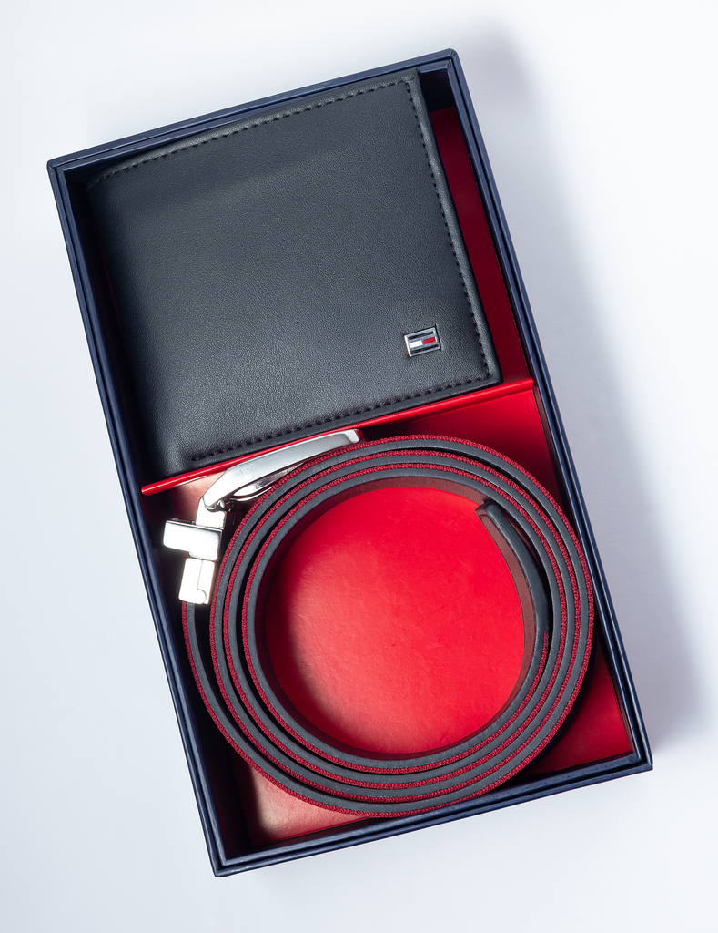 Tommy Hilfiger Set of Wallet and Belt-30