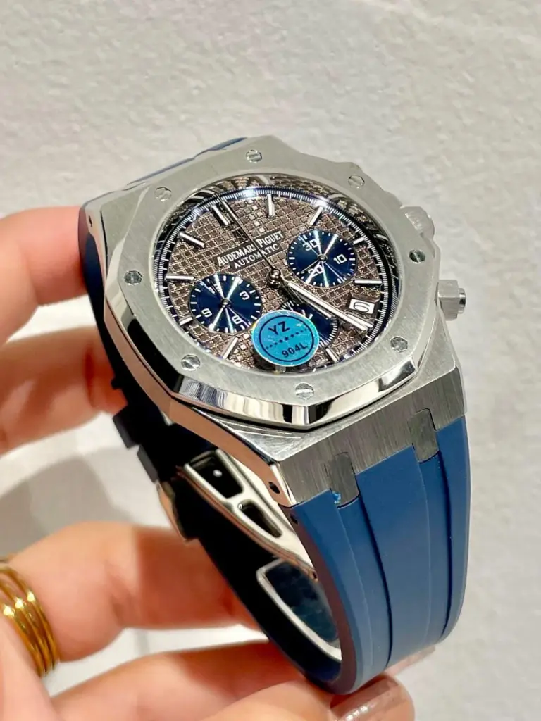 Audemars Piguet Royal Oak chronograph  Dial Blue Rubber -90