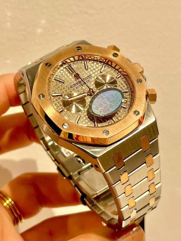 Audemars piguet Audemars Piguet Royal Oak Chronograph watch in a two-tone rose gold and stainless steel design -114